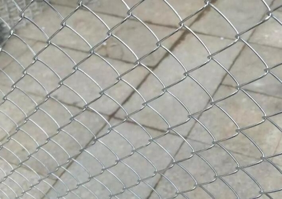 5m Sampai 30m Galvanized PVC Coated Chain Link Mesh Untuk Tahan Karat Pagar