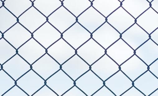 Galvanized Chain Link Wire Mesh Dengan Korosi Superior Dan ketahanan karat