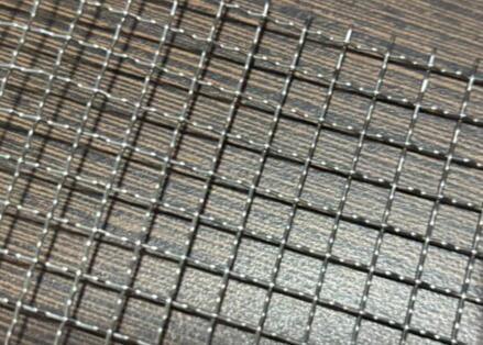 SUS304 Baja Crimped Wire Mesh Galvanized Square Hole Untuk Vibrating Screen Filter