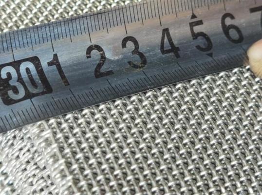 Jendela Mesh stainless steel keamanan layar PVC dilapisi permukaan datar Multi - Ukuran