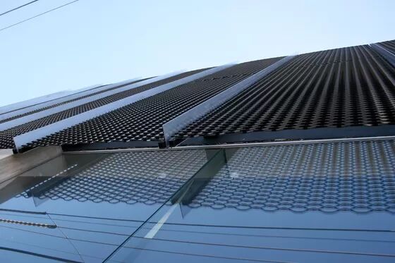 Tirai Dinding Gorden Jaring Logam Ekspansi Aluminium Bahan Desain Bangunan Galvanis