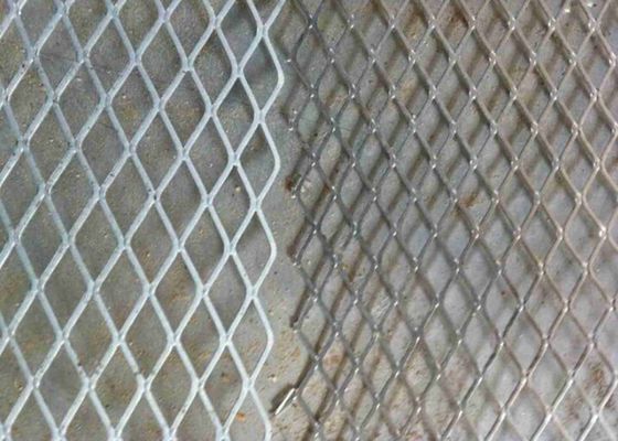 Lubang Berlian Rata Diperluas Mesh Logam Permukaan Halus SS304 SS316 DLL